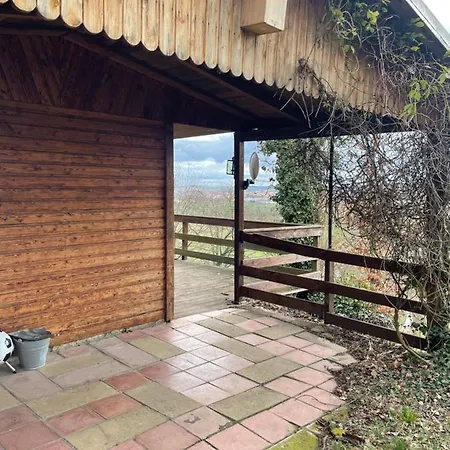 Am Steinmeister Turm 萨勒河畔瑙姆堡