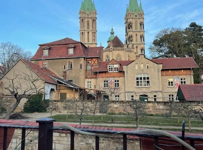 בית נופש Am Steinmeister Turm נאומבורג